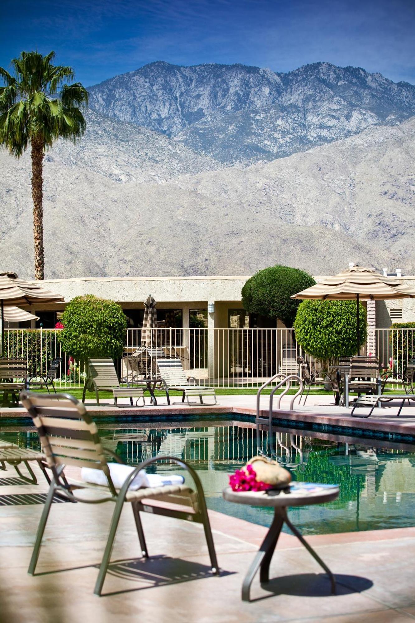 Desert Isle Resort, A Vri Resort Palm Springs Exterior foto